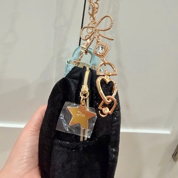 Dior Beauty Crossbody, Novelty CD Strap, Mini Lady Dior Bag Charm - NIB/Gift Bag - Picture 9 of 16